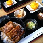 三河屋 - うな重 松 ¥2990