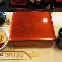 鰻割烹 伊豆栄 本店 - うな重（竹）