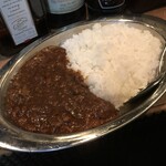 ファイブガロン - 究極の牛スジカレー