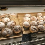 パティスリー ラキネス - 料理写真:小さいですが、とても美味しいシュークリームです(2020.1.20)