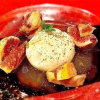 白金Baru - イチジクとブラータチーズのカプレーゼ