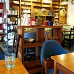 Kafe Rozu Ando Emu - 店内
