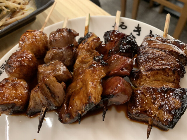 まこちゃん ガード下酒場 Makochan 新橋 焼きとん 食べログ まこちゃん ガード下酒場 Makochan 新橋 焼きとん 食べログ