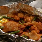 Takoyaki Okonomiyaki Gouchan - ピリ辛もつ鉄板