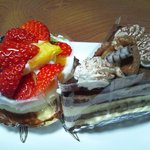 パティスリーパマル - ﾌﾙｰﾂがのったﾛｰﾙｹｰｷ＆ﾁｮｺﾚｰﾄｹｰｷ