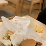 MOS BURGER - 