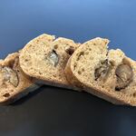 ル・シュクレクール - 端から端まで渋皮煮がゴロゴロ
栗はしっとり、ほっくり
