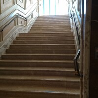 オチェーアノ - この階段を上ります