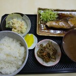 ごはん屋食の広場 - ブリの照り焼き定食700円（税込）