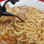 ラーメン二郎 - 赤酢投入～♪