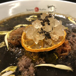Japanese Soba Noodles 蔦 - A5黒毛和牛ミンチ、トリッパに白ワインジュレ
