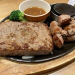 ココス - ビーフハンバーグステーキ＆カットサーロインステーキ…1090円+税