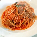 Fiore - 料理写真:イベリコ豚サルシッチャとンドゥイアトマトソースパスタ