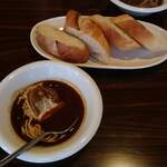 牛タン専門店 舌家 たかを - タンシチューとバケット