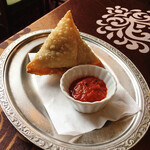 ムガール - Cセットのベジタブルサモサ