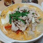 台湾料理 百味鮮 - 『 たっぷり豆腐の豚肉鍋 』