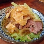 もつ焼 まるい - 2012.4 ほほ肉ガーリック煮（480円）