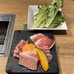 和牛焼肉食べ放題 肉屋の台所 - 