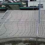 手のべ冷麺専門店 六盛 - 店の前の公園には日時計がある♪