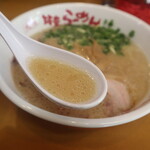 筑豊ラーメン山小屋 - ラーメンのスープ