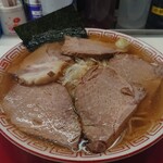 中華そば ラッキー - 中華そば細麺ストレート、チャーシューメン