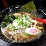 Hokkaidou Ramen Haru - 味玉醤油ラーメン　790円　不思議な味わいのスープで旨い