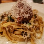 パッソ・ア・パッソ - イノシシのラグーソースのパスタ