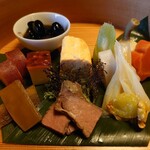 ろあん松田 - ２日はやい御節（くあい、ちちゃ茎、玉子、鹿肉、蓮根など）