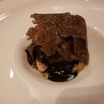 パッソ・ア・パッソ - 虎河豚のリゾット、イカスミ、黒トリュフ