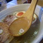 和の中 - スープは透き通ったアッサリ系の塩味