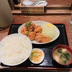 肉めし神丼  - 唐揚げ定食 特盛り(ニンニク)