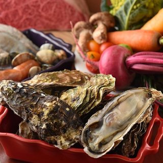 Branded Oyster shipped directly from Sanriku. We also recommend the platter!