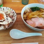 自家製麺と定食 弦乃月 - 