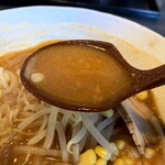 みそ膳 - 濃厚ラーメンのスープ