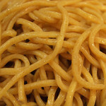 麺創房 神威 - 岐阜では珍しいかな？　全粒粉の麺を食べることができます。　神威つけ麺　中盛り　\880