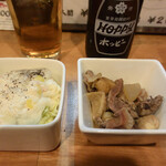 Nakamuraya - 黒ホッピーセット・ポテトサラダ・お通し（鶏もつ煮）