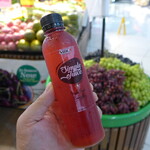 MBG Fruitshop - アップルとアプリコットの、デーツシロップジュース。一本でも売ってくれました。