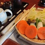 佐嘉平川屋 - 野菜はスープが白濁してから投入