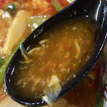 餃子の福来 - 結構辛い、トロッとしたスープ