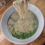 麺謹製3L's - 麺のリフトアップ