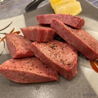 焼肉 拍手喝采 - 厚切りタン