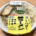 セブンイレブン - とみ田監修 豚ラーメン¥550(税込)(調理前)