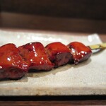 Yakitori Tokoshima - ホロホロとした食感が面白い特徴的なレバー。タレは甘め