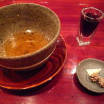 草喰 なかひがし - 右奥は２週間ほど前に落とした水出しコーヒー