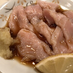 和風もつ料理 あらた - ミノの湯引き