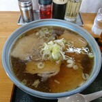 ほていや - トッピングがネギだけのシンプルなチャーシュー麺