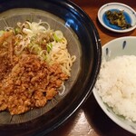 Raiden - 麻辣麺680円にごはん食べ放題130円