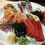 まわる寿司　博多魚がし - マグロ、生さば、赤貝