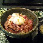 くいものや 花水木 - ステーキ丼