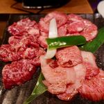 yakinikumotsunabefutakotamagawakuratsuki - 贅沢3種ランチ　2200円